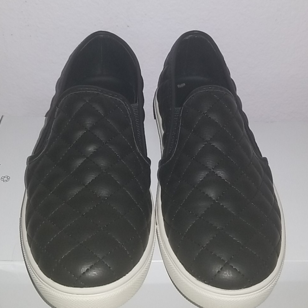 Steve Madden Size 8 Slip Ons